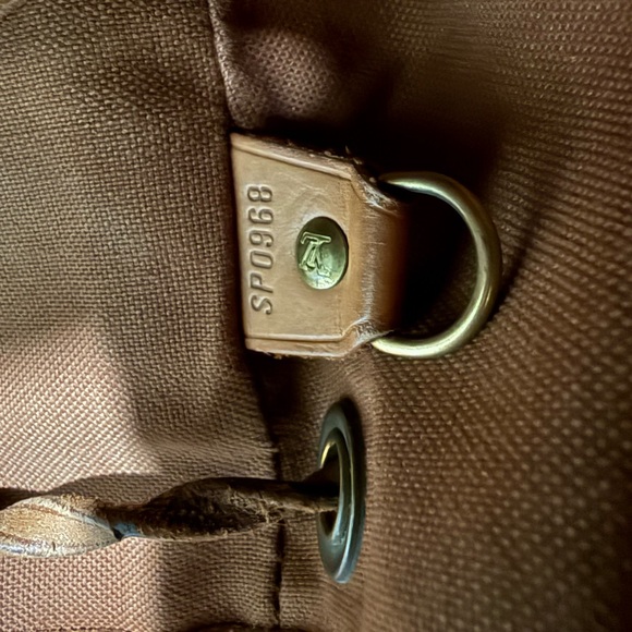 Black Friday Deal!!! Authentic Louis Buitton Monogram Montsouris MM Backpack - Picture 11 of 13